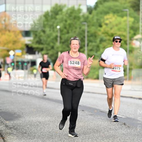 06.09.2026 - CURREX Alsterlauf Dr. Thomas Lammeyer http://msf.ph/oto/10146110 06.09.2026 10:20:37 Laufen 5248, 2075 meine-sportfotos.de