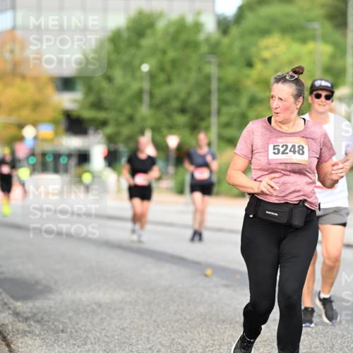 06.09.2026 - CURREX Alsterlauf Dr. Thomas Lammeyer http://msf.ph/oto/10146123 06.09.2026 10:20:38 Laufen 8, 5248 meine-sportfotos.de