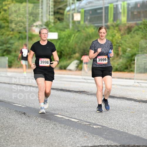 06.09.2026 - CURREX Alsterlauf Dr. Thomas Lammeyer http://msf.ph/oto/10146174 06.09.2026 10:20:46 Laufen 3999, 3998 meine-sportfotos.de