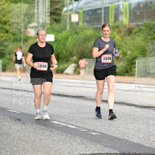 06.09.2026 - CURREX Alsterlauf Dr. Thomas Lammeyer http://msf.ph/oto/10146177 06.09.2026 10:20:46 Laufen 998, 3999 meine-sportfotos.de