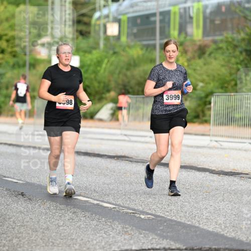 06.09.2026 - CURREX Alsterlauf Dr. Thomas Lammeyer http://msf.ph/oto/10146178 06.09.2026 10:20:47 Laufen 3999, 98 meine-sportfotos.de