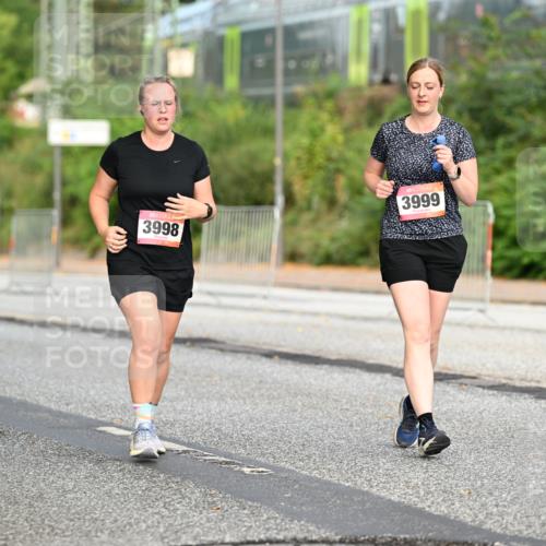 06.09.2026 - CURREX Alsterlauf Dr. Thomas Lammeyer http://msf.ph/oto/10146189 06.09.2026 10:20:48 Laufen 3999, 3998 meine-sportfotos.de