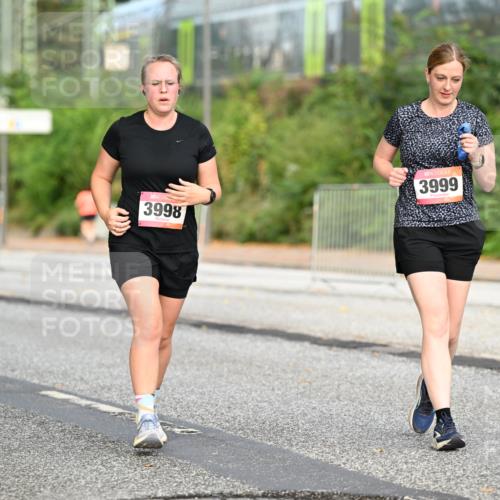 06.09.2026 - CURREX Alsterlauf Dr. Thomas Lammeyer http://msf.ph/oto/10146197 06.09.2026 10:20:48 Laufen 3999, 3998 meine-sportfotos.de