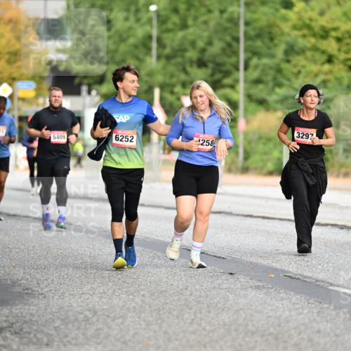 06.09.2026 - CURREX Alsterlauf Dr. Thomas Lammeyer http://msf.ph/oto/10146230 06.09.2026 10:21:03 Laufen 6325, 6252, 258, 5409, 3297 meine-sportfotos.de