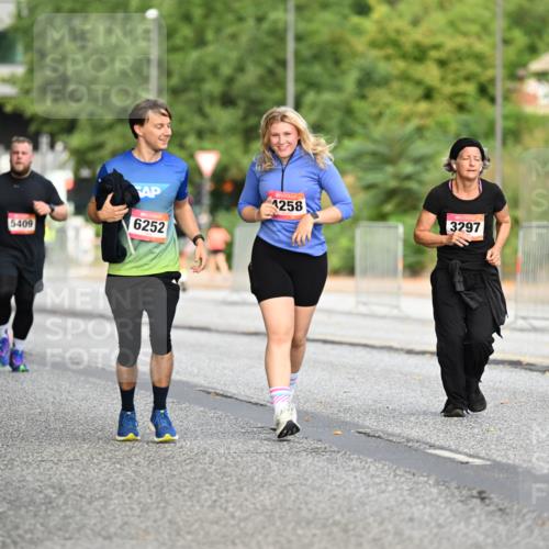 06.09.2026 - CURREX Alsterlauf Dr. Thomas Lammeyer http://msf.ph/oto/10146238 06.09.2026 10:21:04 Laufen 6339, 5409, 6252, 1258, 3297 meine-sportfotos.de