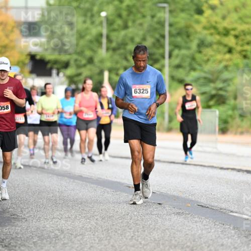 06.09.2026 - CURREX Alsterlauf Dr. Thomas Lammeyer http://msf.ph/oto/10146295 06.09.2026 10:21:11 Laufen 6325, 058 meine-sportfotos.de