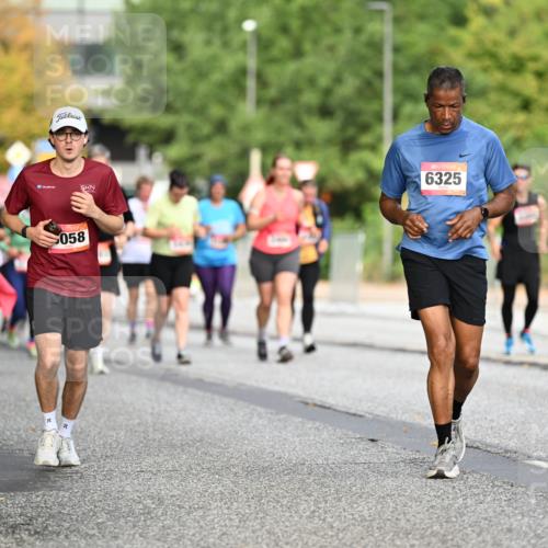 06.09.2026 - CURREX Alsterlauf Dr. Thomas Lammeyer http://msf.ph/oto/10146311 06.09.2026 10:21:13 Laufen 6325, 058 meine-sportfotos.de