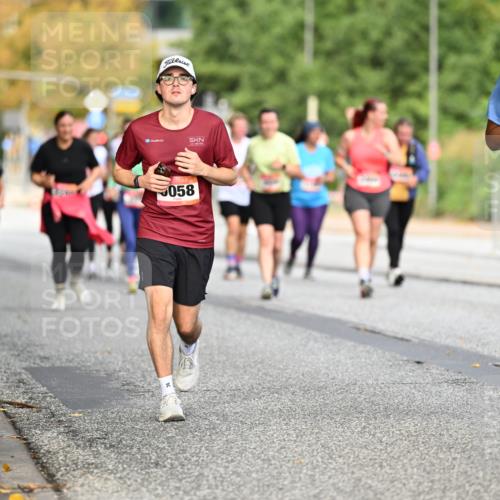 06.09.2026 - CURREX Alsterlauf Dr. Thomas Lammeyer http://msf.ph/oto/10146315 06.09.2026 10:21:14 Laufen 058, 6325 meine-sportfotos.de
