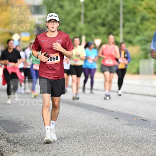 06.09.2026 - CURREX Alsterlauf Dr. Thomas Lammeyer http://msf.ph/oto/10146321 06.09.2026 10:21:15 Laufen 6325, 058, 20 meine-sportfotos.de