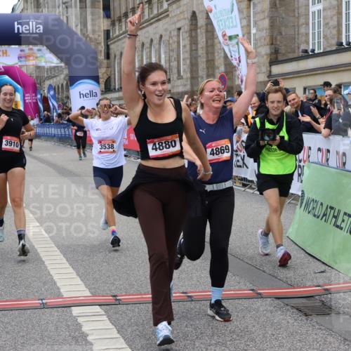 06.09.2026 - CURREX Alsterlauf Strokosch-Dieckow http://msf.ph/oto/10146335 06.09.2026 10:21:54 Ziel 2667, 2668, 2669, 3106, 3538, 3904, 3910, 4025, 4869, 4880, 5508, 8232 meine-sportfotos.de