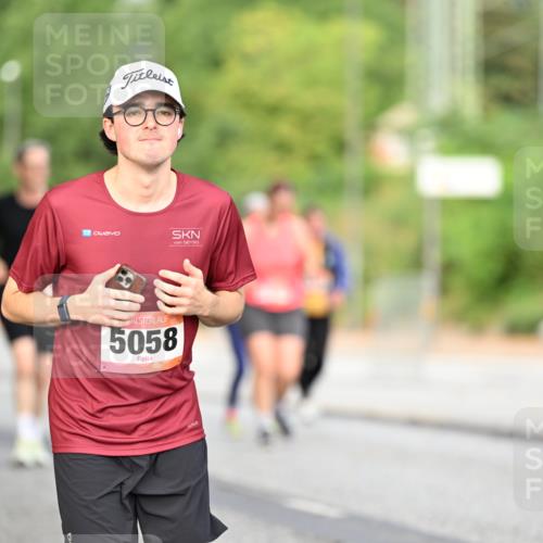 06.09.2026 - CURREX Alsterlauf Dr. Thomas Lammeyer http://msf.ph/oto/10146341 06.09.2026 10:21:18 Laufen 5058 meine-sportfotos.de