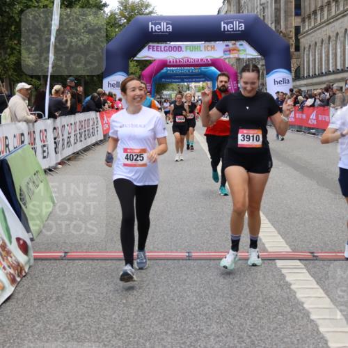 06.09.2026 - CURREX Alsterlauf Strokosch-Dieckow http://msf.ph/oto/10146368 06.09.2026 10:21:55 Ziel 2103, 2667, 2668, 2669, 3106, 3538, 3904, 3910, 4025, 4869, 4880, 4960, 5508, 8232 meine-sportfotos.de