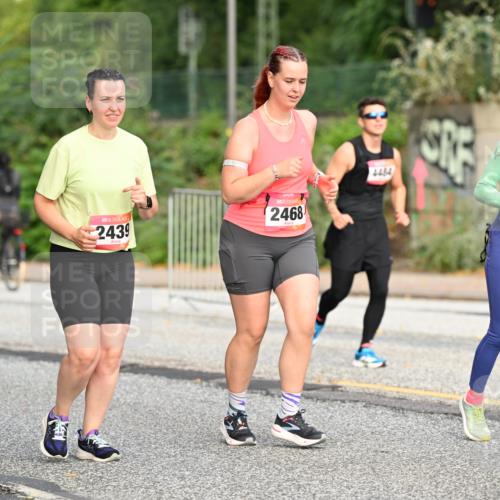 06.09.2026 - CURREX Alsterlauf Dr. Thomas Lammeyer http://msf.ph/oto/10146373 06.09.2026 10:21:25 Laufen 2283, 1489, 2439, 2468, 4454, 3774 meine-sportfotos.de