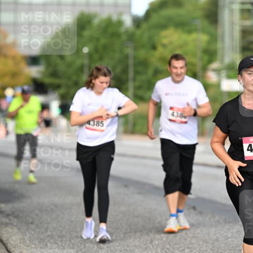 06.09.2026 - CURREX Alsterlauf Dr. Thomas Lammeyer http://msf.ph/oto/10146398 06.09.2026 10:21:28 Laufen 4385, 438, 4170 meine-sportfotos.de