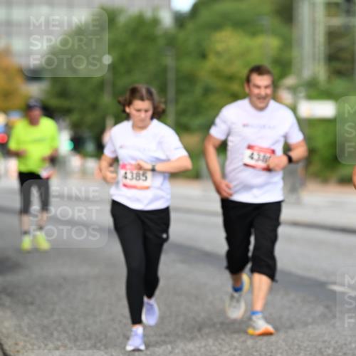 06.09.2026 - CURREX Alsterlauf Dr. Thomas Lammeyer http://msf.ph/oto/10146403 06.09.2026 10:21:29 Laufen 4385, 417 meine-sportfotos.de