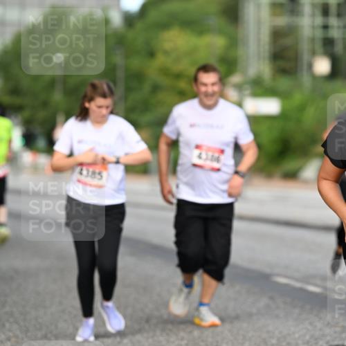 06.09.2026 - CURREX Alsterlauf Dr. Thomas Lammeyer http://msf.ph/oto/10146405 06.09.2026 10:21:29 Laufen 4385, 43, 06, 4170 meine-sportfotos.de