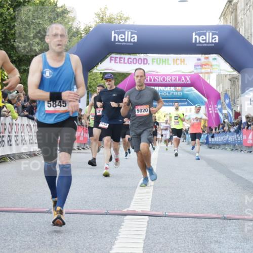 06.09.2026 - CURREX Alsterlauf Yannick Fuchs http://msf.ph/oto/10146433 06.09.2026 09:47:54 Ziel 2759, 4145, 4718, 5020, 5219, 5704, 5845, 6228, 6262 meine-sportfotos.de