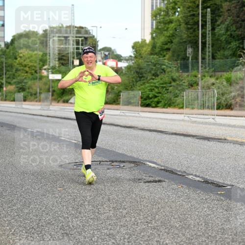 06.09.2026 - CURREX Alsterlauf Dr. Thomas Lammeyer http://msf.ph/oto/10146441 06.09.2026 10:21:36 Laufen  meine-sportfotos.de