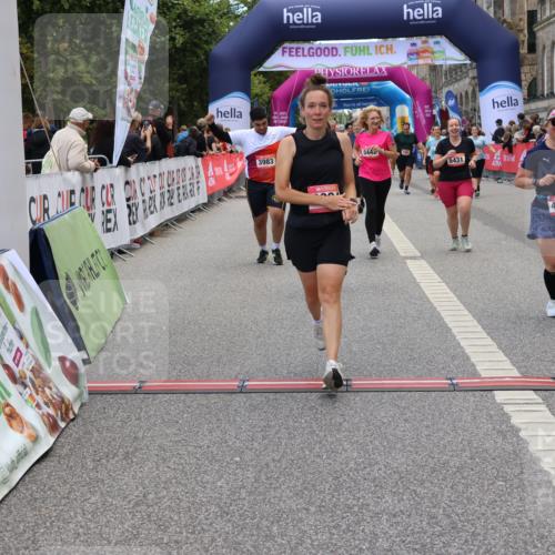 06.09.2026 - CURREX Alsterlauf Strokosch-Dieckow http://msf.ph/oto/10146475 06.09.2026 10:21:59 Ziel 2103, 2422, 3538, 3904, 3910, 3983, 4025, 4869, 4880, 4960, 5431, 5442, 5508, 8232 meine-sportfotos.de