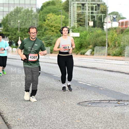 06.09.2026 - CURREX Alsterlauf Dr. Thomas Lammeyer http://msf.ph/oto/10146477 06.09.2026 10:21:46 Laufen 3043, 4307, 3013 meine-sportfotos.de