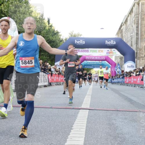 06.09.2026 - CURREX Alsterlauf Yannick Fuchs http://msf.ph/oto/10146479 06.09.2026 09:47:55 Ziel 2114, 2759, 4145, 4718, 4743, 5020, 5219, 5704, 5845, 6228, 6262 meine-sportfotos.de