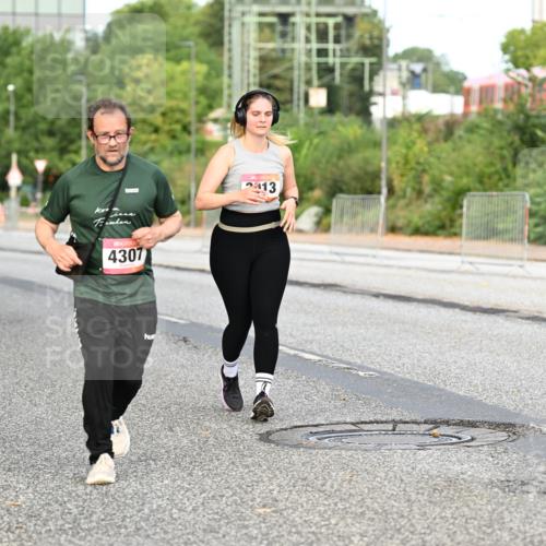 06.09.2026 - CURREX Alsterlauf Dr. Thomas Lammeyer http://msf.ph/oto/10146487 06.09.2026 10:21:47 Laufen 043, 4307, 413 meine-sportfotos.de