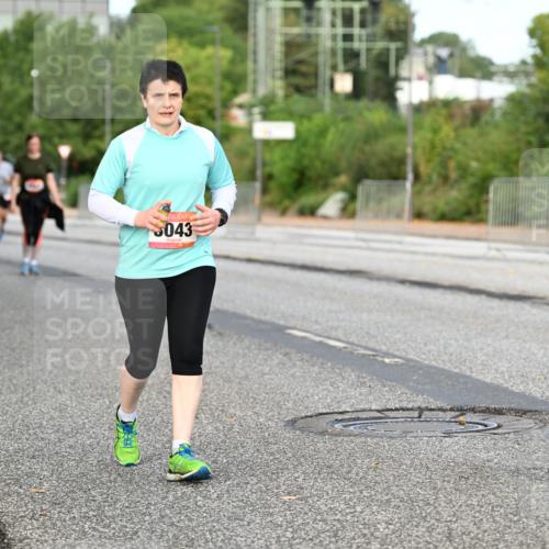 06.09.2026 - CURREX Alsterlauf Dr. Thomas Lammeyer http://msf.ph/oto/10146525 06.09.2026 10:21:52 Laufen 043 meine-sportfotos.de