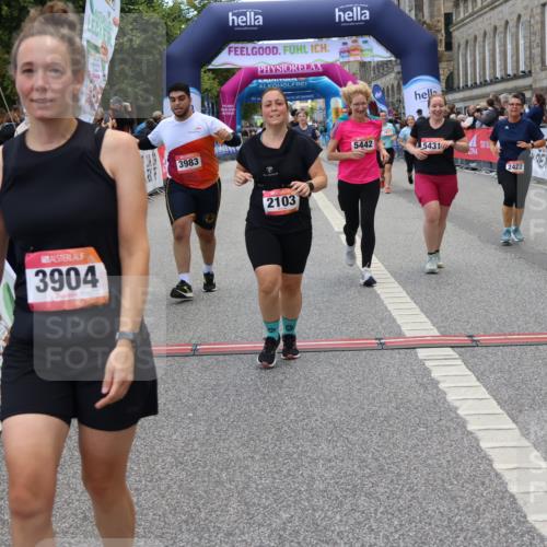 06.09.2026 - CURREX Alsterlauf Strokosch-Dieckow http://msf.ph/oto/10146565 06.09.2026 10:22:01 Ziel 2103, 2422, 3474, 3538, 3904, 3910, 3983, 4025, 4869, 4960, 5431, 5442, 5508, 8232 meine-sportfotos.de