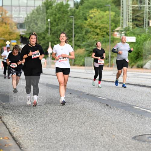 06.09.2026 - CURREX Alsterlauf Dr. Thomas Lammeyer http://msf.ph/oto/10146567 06.09.2026 10:22:00 Laufen 4095, 5066, 4970, 2791 meine-sportfotos.de