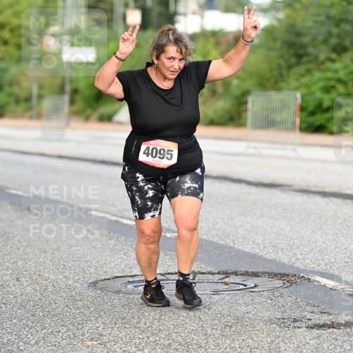 06.09.2026 - CURREX Alsterlauf Dr. Thomas Lammeyer http://msf.ph/oto/10146636 06.09.2026 10:22:08 Laufen 4095 meine-sportfotos.de