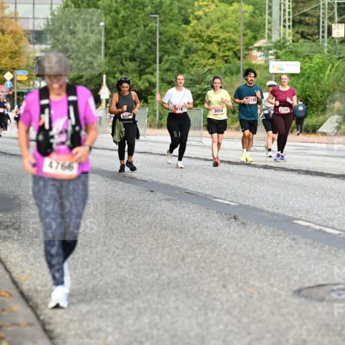 06.09.2026 - CURREX Alsterlauf Dr. Thomas Lammeyer http://msf.ph/oto/10146671 06.09.2026 10:22:19 Laufen 4766, 5585, 3054, 155, 5156, 3784 meine-sportfotos.de
