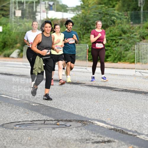 06.09.2026 - CURREX Alsterlauf Dr. Thomas Lammeyer http://msf.ph/oto/10146703 06.09.2026 10:22:25 Laufen 3054, 5155, 5156, 37 meine-sportfotos.de