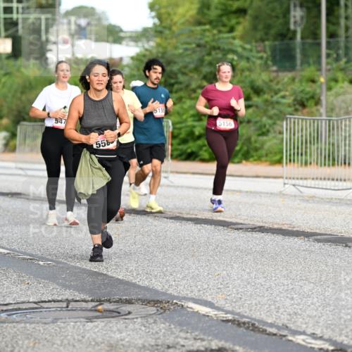 06.09.2026 - CURREX Alsterlauf Dr. Thomas Lammeyer http://msf.ph/oto/10146707 06.09.2026 10:22:25 Laufen 547, 556, 155, 5156, 378 meine-sportfotos.de