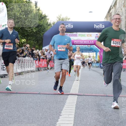 06.09.2026 - CURREX Alsterlauf Yannick Fuchs http://msf.ph/oto/10146898 06.09.2026 09:48:12 Ziel 2104, 2134, 2275, 3632, 3665, 4405, 4472, 4583, 5315, 5804, 6009, 6414, 8041 meine-sportfotos.de