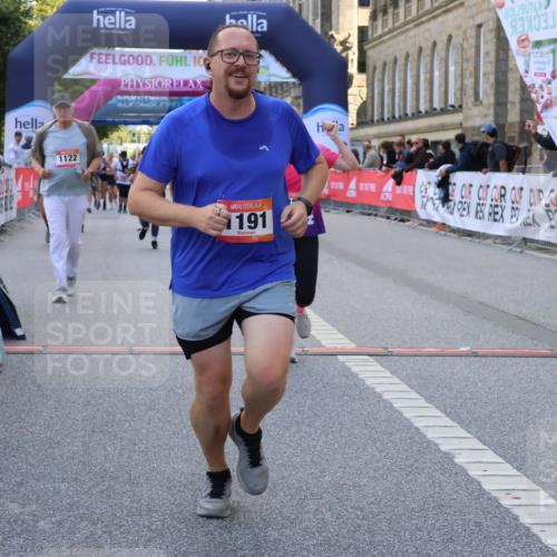 06.09.2026 - CURREX Alsterlauf Strokosch-Dieckow http://msf.ph/oto/10146975 06.09.2026 11:54:33 Ziel 1086, 1104, 1122, 1151, 1168, 1191, 1325, 1328, 1332, 1339, 8185, 8239, 8240 meine-sportfotos.de