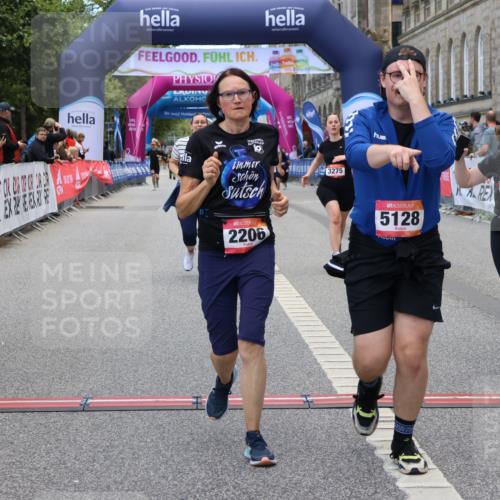 06.09.2026 - CURREX Alsterlauf Strokosch-Dieckow http://msf.ph/oto/10147099 06.09.2026 10:22:58 Ziel 2206, 2243, 2490, 3275, 3288, 4813, 5128 meine-sportfotos.de