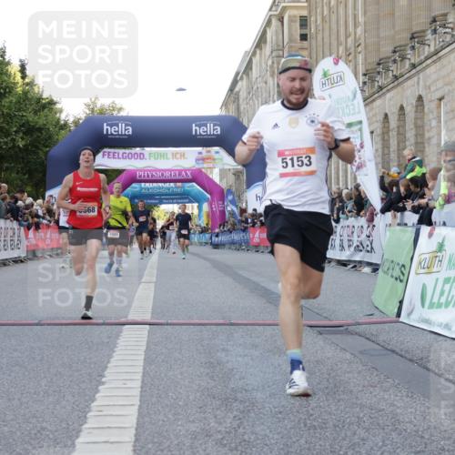 06.09.2026 - CURREX Alsterlauf Yannick Fuchs http://msf.ph/oto/10147105 06.09.2026 09:48:22 Ziel 2104, 2189, 2275, 2746, 3045, 3860, 3878, 4254, 4583, 5153, 5311, 5868, 6414, 8041 meine-sportfotos.de