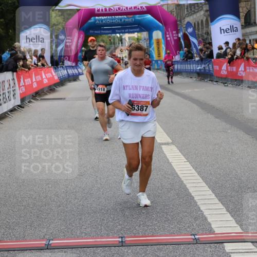 06.09.2026 - CURREX Alsterlauf Strokosch-Dieckow http://msf.ph/oto/10147173 06.09.2026 10:23:12 Ziel 2987, 4093, 4094, 4918, 6225, 6387 meine-sportfotos.de