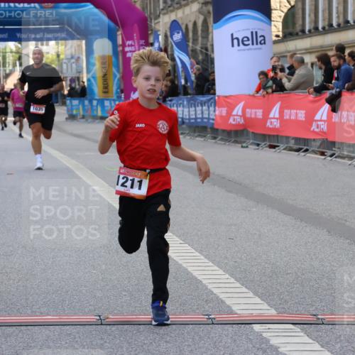 06.09.2026 - CURREX Alsterlauf Strokosch-Dieckow http://msf.ph/oto/10147281 06.09.2026 11:56:28 Ziel 1032, 1035, 1103, 1142, 1211, 8267 meine-sportfotos.de