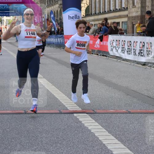 06.09.2026 - CURREX Alsterlauf Strokosch-Dieckow http://msf.ph/oto/10147365 06.09.2026 11:56:54 Ziel 1056, 1102, 1148, 1171, 1248, 1257, 1300, 1303, 1336, 6390, 8098, 8325 meine-sportfotos.de