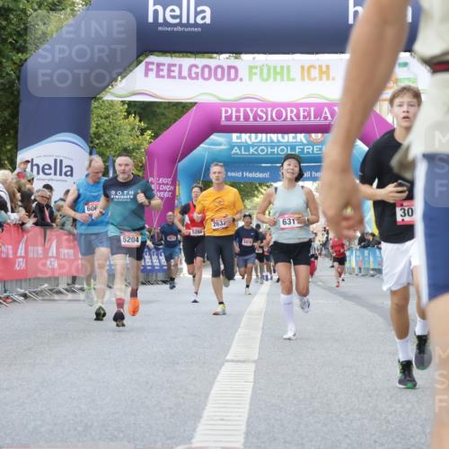 06.09.2026 - CURREX Alsterlauf Yannick Fuchs http://msf.ph/oto/10147374 06.09.2026 09:48:43 Ziel 2081, 2088, 2480, 3008, 4359, 5204, 5245, 5450, 5941, 6061, 6198, 6317, 6481, 8188, 8223 meine-sportfotos.de