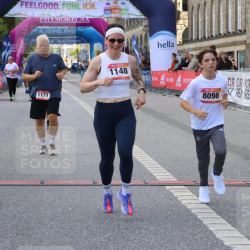 06.09.2026 - CURREX Alsterlauf Strokosch-Dieckow http://msf.ph/oto/10147387 06.09.2026 11:56:55 Ziel 1056, 1102, 1148, 1171, 1248, 1257, 1300, 1303, 1336, 6390, 8098, 8325 meine-sportfotos.de