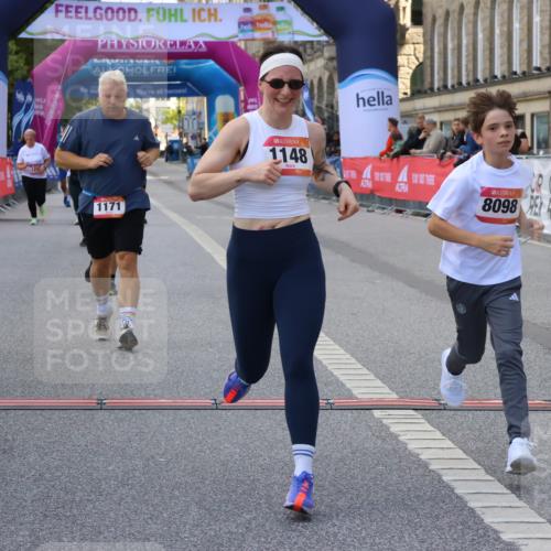06.09.2026 - CURREX Alsterlauf Strokosch-Dieckow http://msf.ph/oto/10147392 06.09.2026 11:56:55 Ziel 1056, 1102, 1148, 1171, 1248, 1257, 1300, 1303, 1336, 6390, 8098, 8325 meine-sportfotos.de