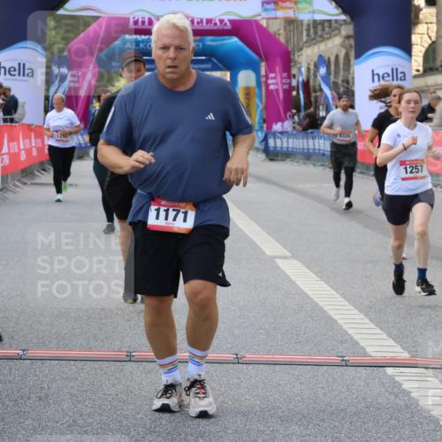 06.09.2026 - CURREX Alsterlauf Strokosch-Dieckow http://msf.ph/oto/10147406 06.09.2026 11:56:57 Ziel 1055, 1102, 1148, 1171, 1248, 1257, 1300, 8098, 8325, 8326 meine-sportfotos.de