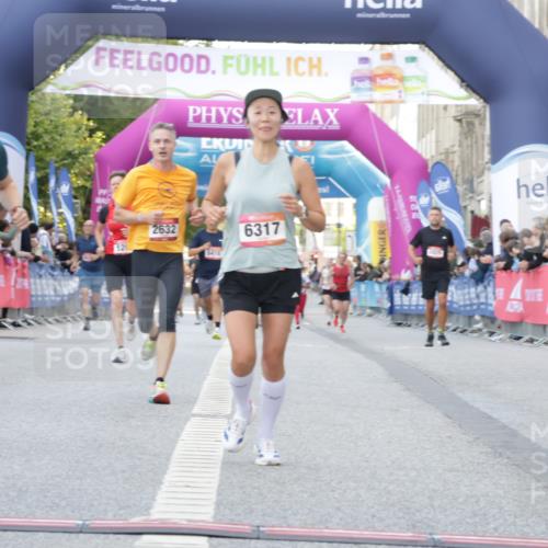 06.09.2026 - CURREX Alsterlauf Yannick Fuchs http://msf.ph/oto/10147419 06.09.2026 09:48:46 Ziel 2081, 2088, 2480, 2632, 3008, 4359, 5204, 5245, 5280, 5410, 5450, 5941, 6061, 6198, 6317, 8223 meine-sportfotos.de