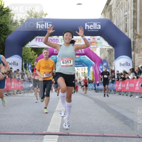 06.09.2026 - CURREX Alsterlauf Yannick Fuchs http://msf.ph/oto/10147424 06.09.2026 09:48:46 Ziel 2081, 2088, 2480, 2632, 3008, 4359, 5204, 5245, 5280, 5410, 5450, 5941, 6061, 6198, 6317, 8223 meine-sportfotos.de