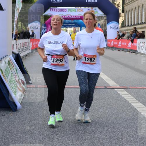 06.09.2026 - CURREX Alsterlauf Strokosch-Dieckow http://msf.ph/oto/10147445 06.09.2026 11:57:05 Ziel 1055, 1228, 1229, 1248, 1257, 1282, 1292, 8284, 8325, 8326 meine-sportfotos.de