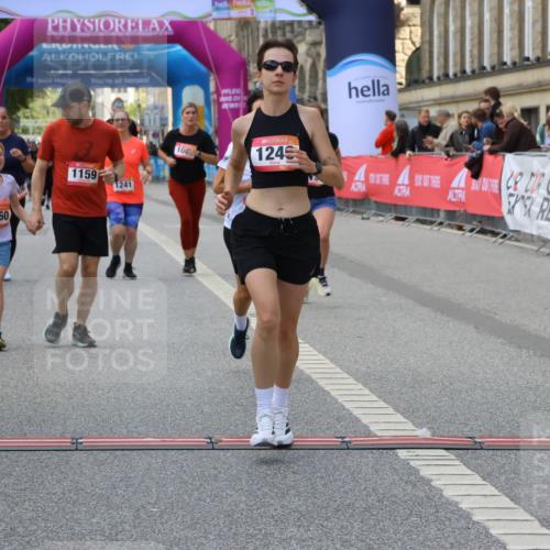 06.09.2026 - CURREX Alsterlauf Strokosch-Dieckow http://msf.ph/oto/10147549 06.09.2026 11:57:49 Ziel 1036, 1084, 1139, 1159, 1160, 1210, 1241, 1246, 8090 meine-sportfotos.de