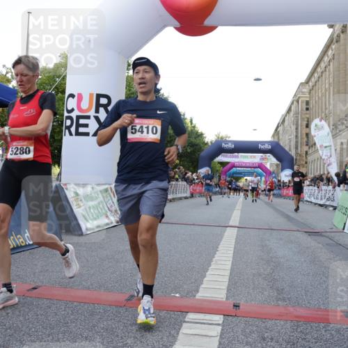 06.09.2026 - CURREX Alsterlauf Yannick Fuchs http://msf.ph/oto/10147610 06.09.2026 09:48:53 Ziel 2632, 3009, 3074, 5204, 5280, 5410, 5929, 6061, 6317 meine-sportfotos.de