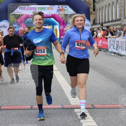 06.09.2026 - CURREX Alsterlauf Strokosch-Dieckow http://msf.ph/oto/10147679 06.09.2026 10:25:49 Ziel 2075, 2635, 2636, 3297, 3774, 4258, 4794, 5409, 6202, 6252, 6325 meine-sportfotos.de